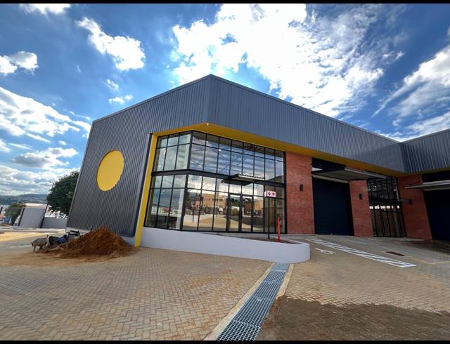 410M² WAREHOUSE TO LET IN STRIJDOMPARK